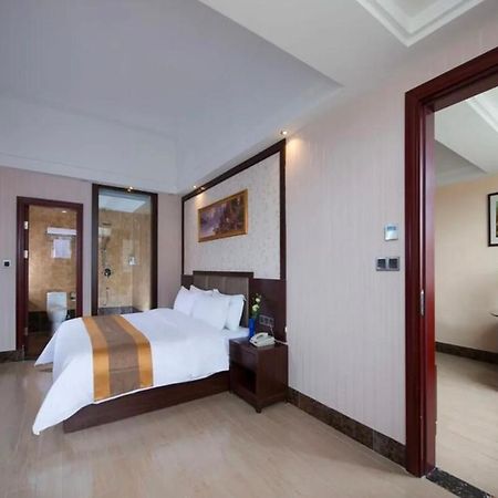 Vienna International Hotel Jieyang Chaoshan Airport Exteriör bild