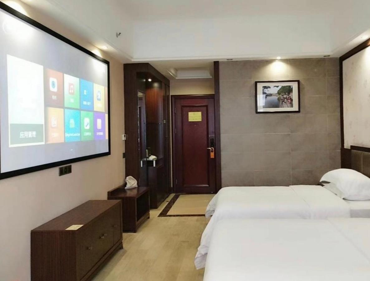 Vienna International Hotel Jieyang Chaoshan Airport Exteriör bild