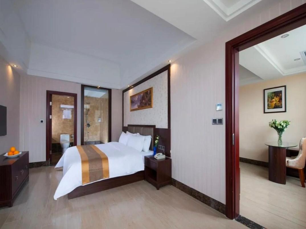 Vienna International Hotel Jieyang Chaoshan Airport Exteriör bild